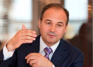 Enver-Hoxhaj-Kryediplomati2