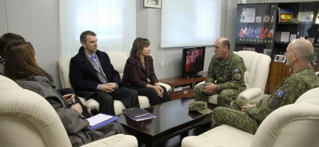 large_1-_27-12-2012_ambasadorja_jakobson_vizitoi_kazermen_e_brsh-se_ne_istog-jpg1356640661