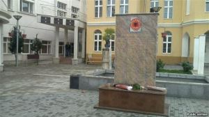 1753FE7E-3B95-4529-AD8E-2AAECCF0304B_w640_r1_s