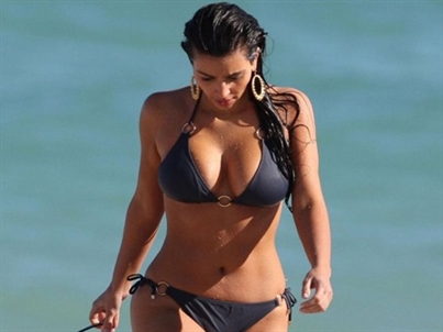 403x30243372Kim-Kardashian-Bikini