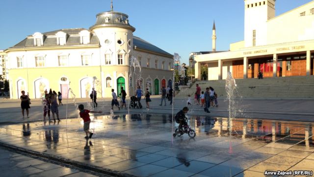 013D0C6E-16A9-445D-A35B-A328C916DB69_w640_r1_s