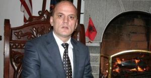 largea_gani-geci1383763472