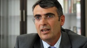 hamiti-mos-e-keqp-euml-rdorni-fen-euml-n-euml-d-euml-m-t-euml-kombit_hd