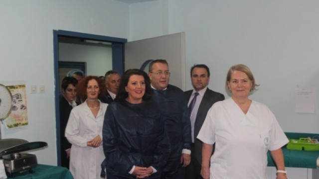 jahjaga-vizitoi-nartin-dhe-ronin_hd