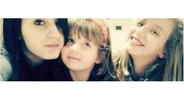 n-euml-na-q-euml-vari-tri-vajzat-shmanga-t-euml-ardhmen-e-tyre-t-euml-d-euml-shp-euml-ruar-video_hd