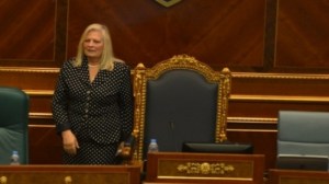 blloku-paralajm-euml-ron-mund-euml-sin-euml-e-z-euml-vend-euml-simit-t-euml-brovines_hd