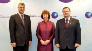 ccedil-far-euml-jan-euml-gjasat-q-euml-tha-ccedil-i-dacic-dhe-ashton-ta-fitojn-euml-nes-euml-r-nobelin_hd