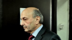 isa-mustafa-heq-dor-euml-mustafa-nga-posti-i-kryeparlamentarit-k-euml-rkon-reflektim-karshi-gjendjes-s-euml-krijuar_hd
