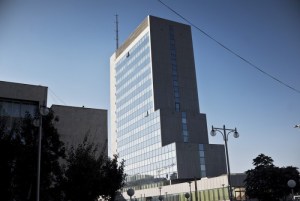 1_-Qeveria-kursen-afër-15-milionë-euro-nga-luksii-700x469