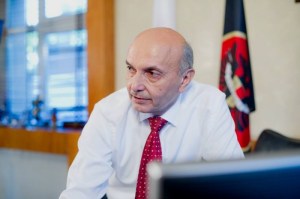 isa-gjyakata-700x465